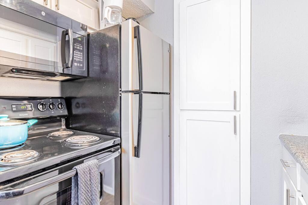 Central 1Br King Bed Suites, Close To Downtown & Domain Austin Bagian luar foto