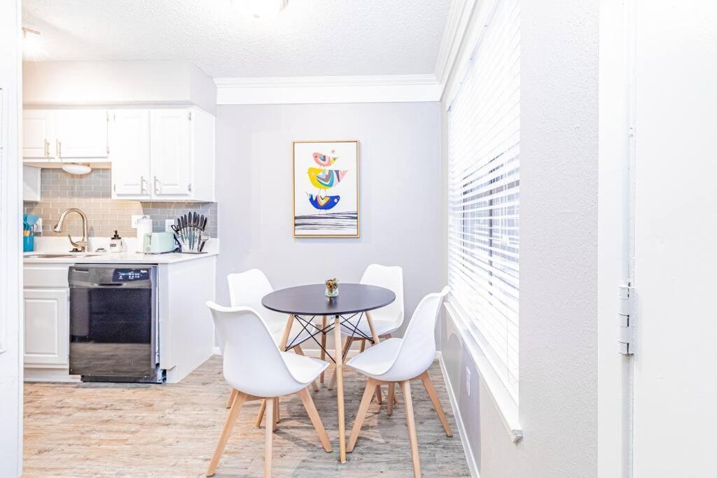 Central 1Br King Bed Suites, Close To Downtown & Domain Austin Bagian luar foto
